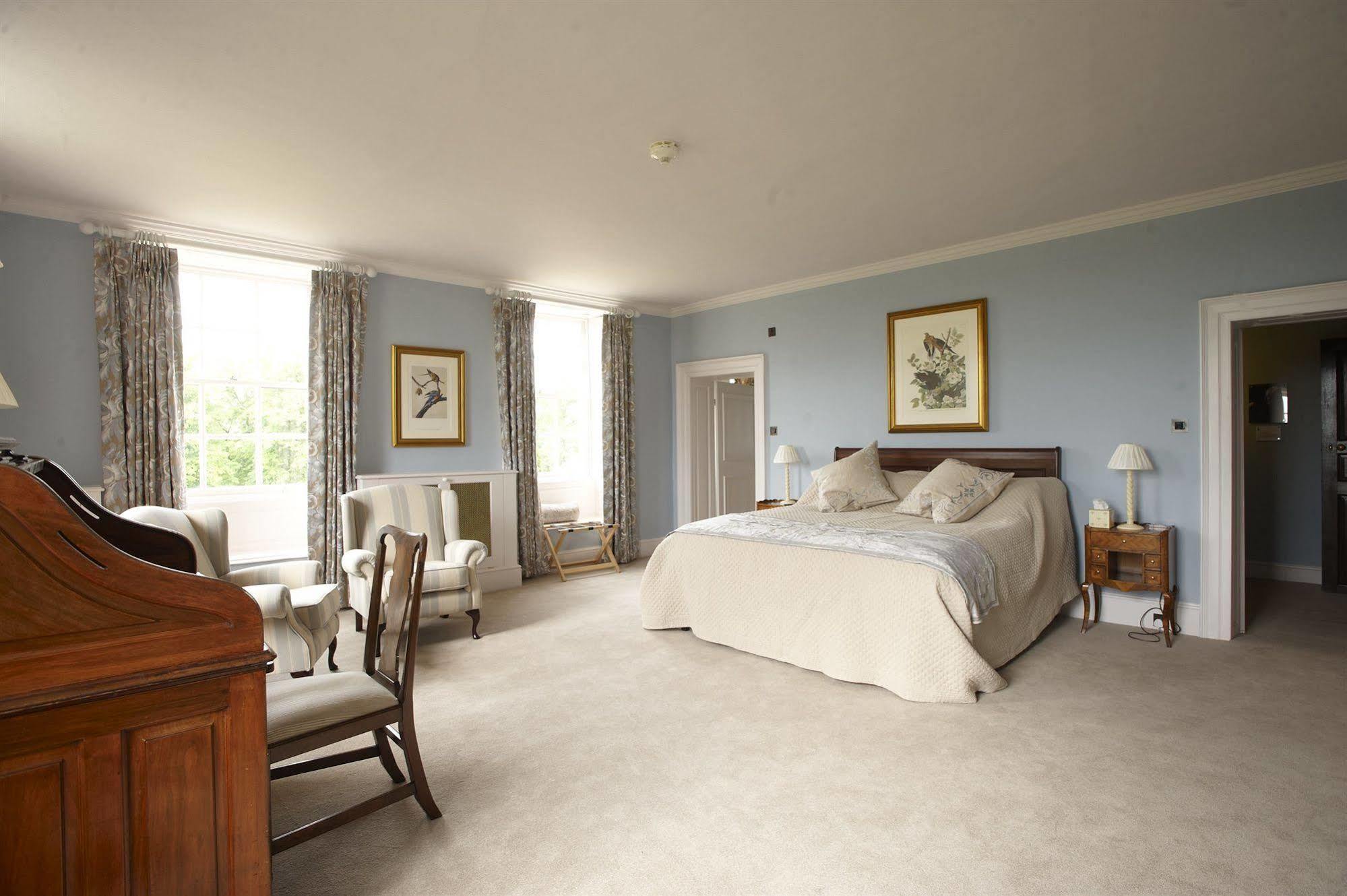Hotel Hall